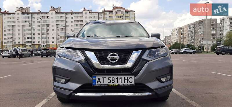 Внедорожник / Кроссовер Nissan Rogue 2016 в Ивано-Франковске