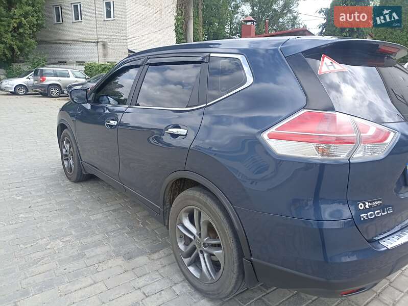 Позашляховик / Кросовер Nissan Rogue 2015 в Харкові
