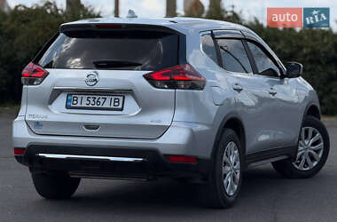 Внедорожник / Кроссовер Nissan Rogue 2017 в 