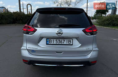 Внедорожник / Кроссовер Nissan Rogue 2017 в 