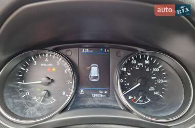 Внедорожник / Кроссовер Nissan Rogue 2018 в 