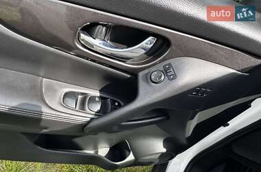 Внедорожник / Кроссовер Nissan Rogue 2019 в 