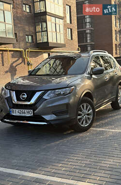 Внедорожник / Кроссовер Nissan Rogue 2016 в Полтаве