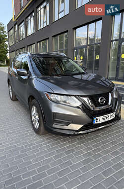Внедорожник / Кроссовер Nissan Rogue 2016 в 