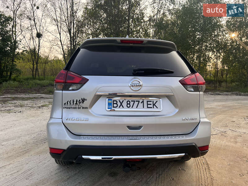 Позашляховик / Кросовер Nissan Rogue 2017 в Славуті