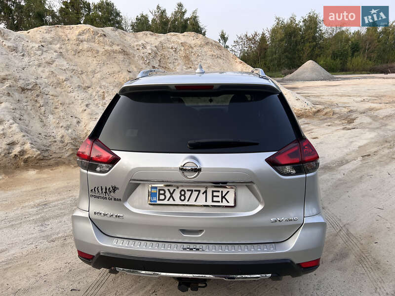 Позашляховик / Кросовер Nissan Rogue 2017 в Славуті