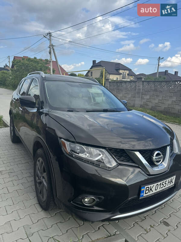 Позашляховик / Кросовер Nissan Rogue 2015 в Рівному
