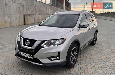 Внедорожник / Кроссовер Nissan Rogue 2017 в Львове