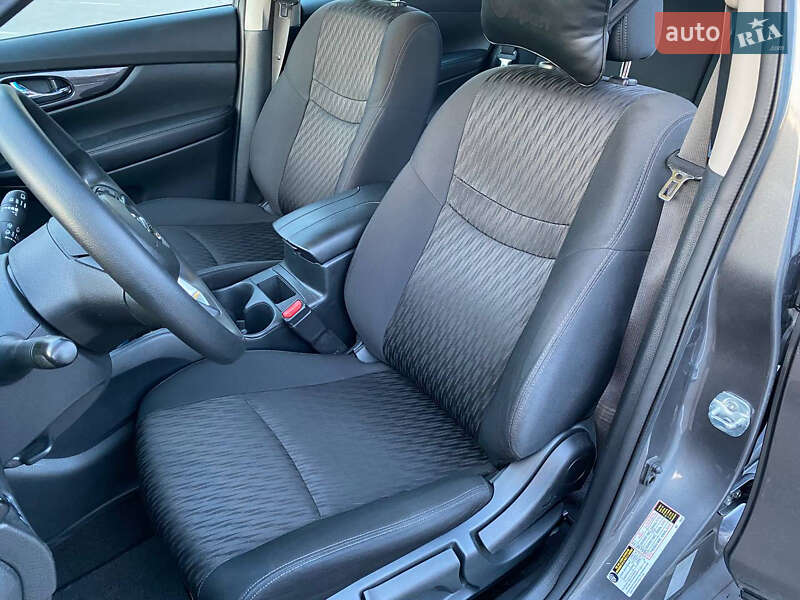 Внедорожник / Кроссовер Nissan Rogue 2018 в Киеве