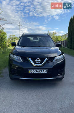 Внедорожник / Кроссовер Nissan Rogue 2016 в 