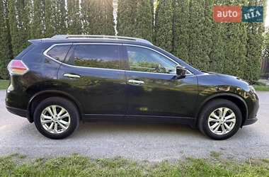 Внедорожник / Кроссовер Nissan Rogue 2016 в 
