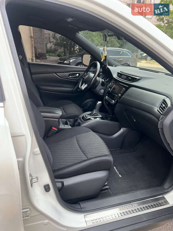 Позашляховик / Кросовер Nissan Rogue 2018 в Запоріжжі фото 11 Позашляховик / Кросовер Nissan Rogue 2018 в Запоріжжі