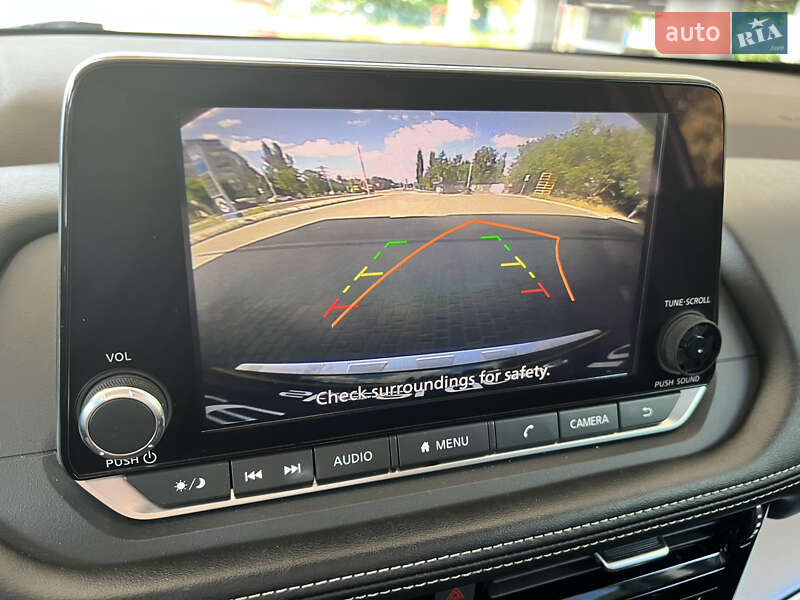 Позашляховик / Кросовер Nissan Rogue 2022 в Миколаєві