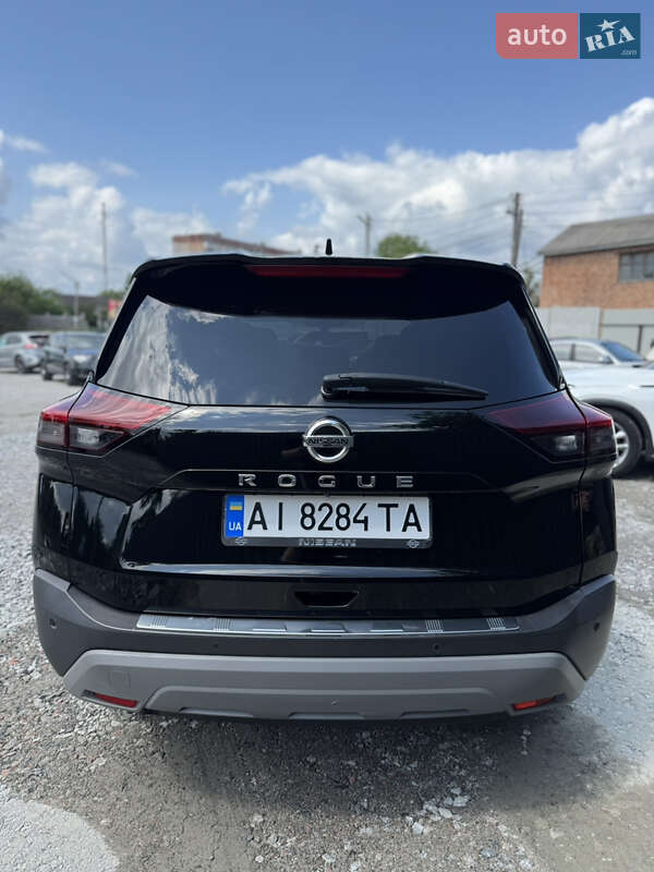 Внедорожник / Кроссовер Nissan Rogue 2021 в Киеве