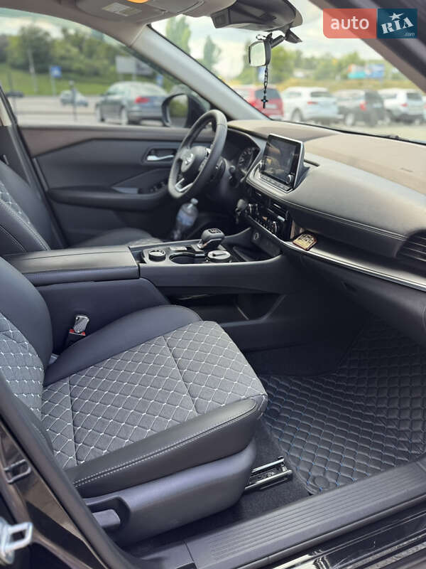 Внедорожник / Кроссовер Nissan Rogue 2021 в Киеве