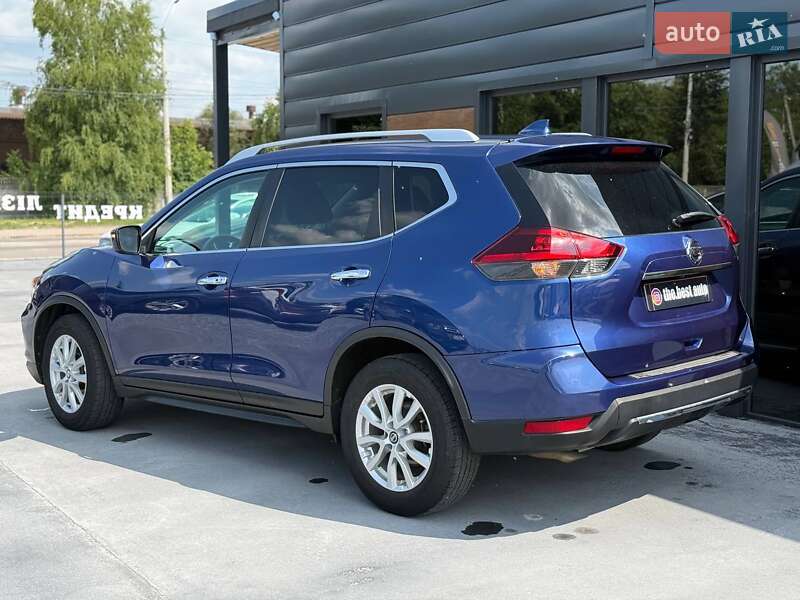 Позашляховик / Кросовер Nissan Rogue 2017 в Рівному