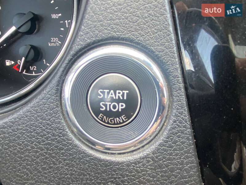 Внедорожник / Кроссовер Nissan Rogue 2018 в Хмельницком