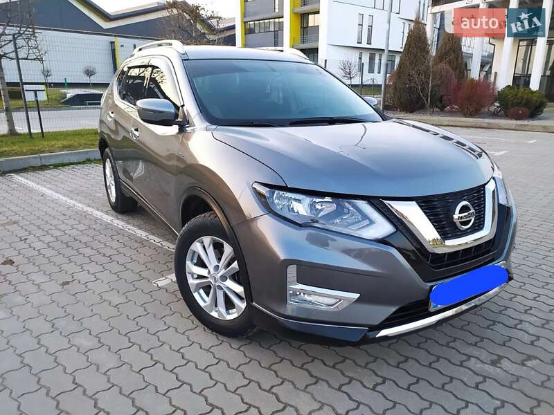 Позашляховик / Кросовер Nissan Rogue 2016 в Долині