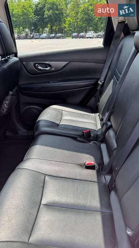 Позашляховик / Кросовер Nissan Rogue 2016 в Одесі