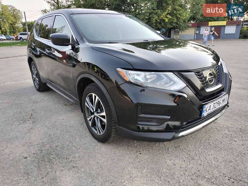 Позашляховик / Кросовер Nissan Rogue 2017 в Харкові