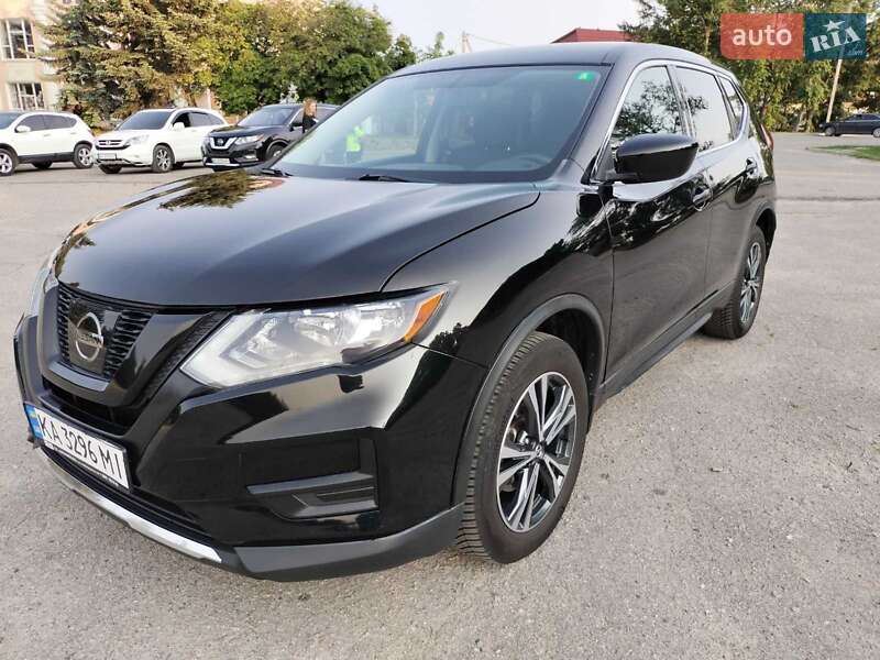 Позашляховик / Кросовер Nissan Rogue 2017 в Харкові