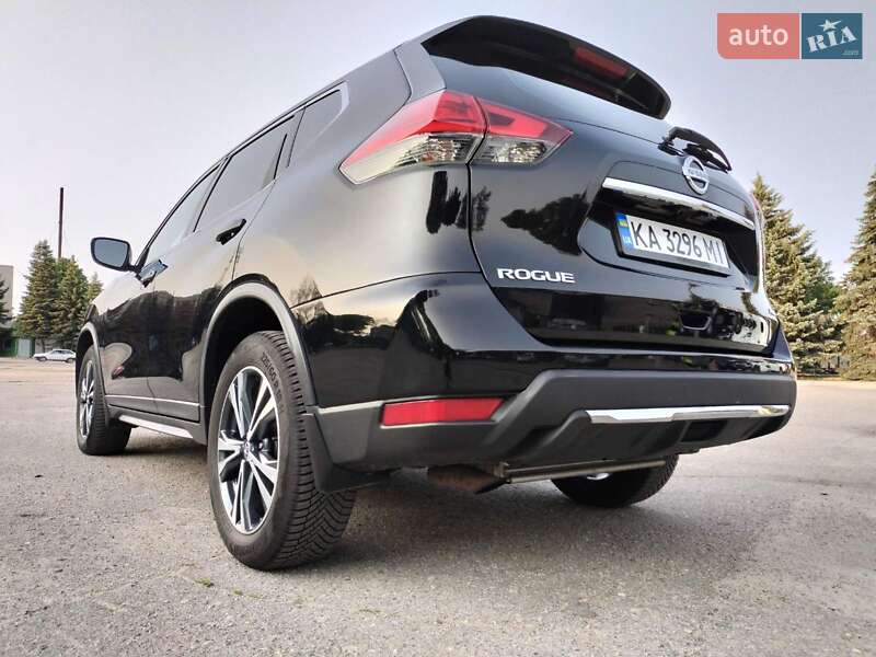Позашляховик / Кросовер Nissan Rogue 2017 в Харкові