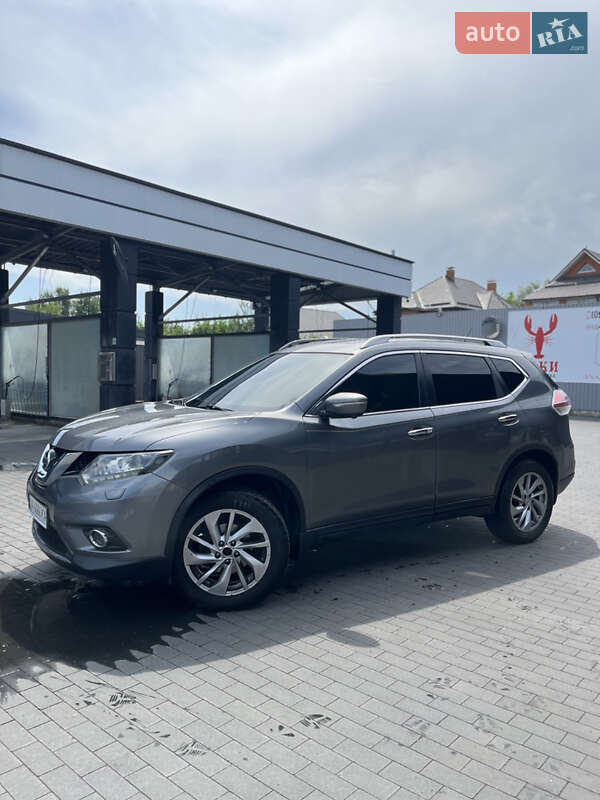 Позашляховик / Кросовер Nissan Rogue 2014 в Києві