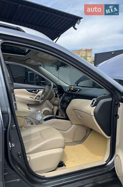 Позашляховик / Кросовер Nissan Rogue 2014 в 