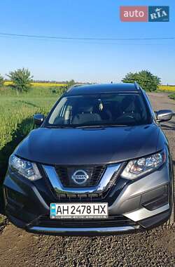 Внедорожник / Кроссовер Nissan Rogue 2017 в Луцке