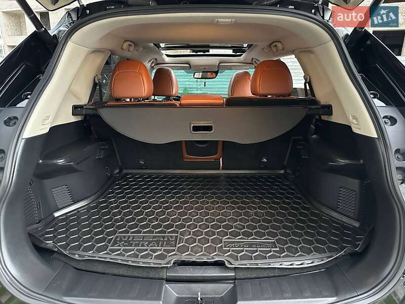 Позашляховик / Кросовер Nissan Rogue 2017 в Вінниці