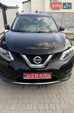 Позашляховик / Кросовер Nissan Rogue 2015 в 
