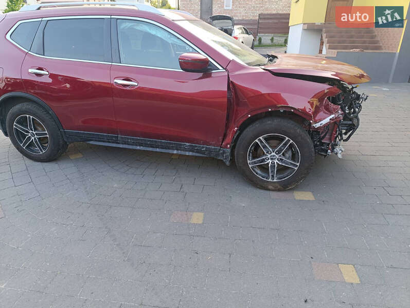 Внедорожник / Кроссовер Nissan Rogue 2020 в Львове