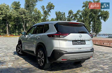 Внедорожник / Кроссовер Nissan Rogue 2021 в 