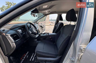 Внедорожник / Кроссовер Nissan Rogue 2021 в 