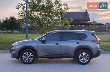 Внедорожник / Кроссовер Nissan Rogue 2021 в 