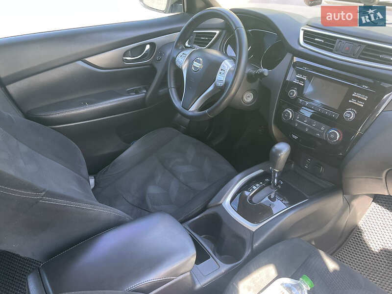 Внедорожник / Кроссовер Nissan Rogue 2015 в Днепре
