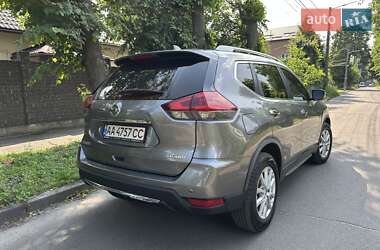 Внедорожник / Кроссовер Nissan Rogue 2018 в 