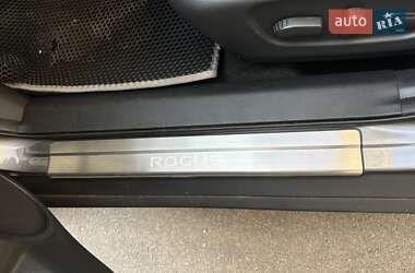 Внедорожник / Кроссовер Nissan Rogue 2018 в 