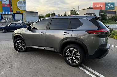Внедорожник / Кроссовер Nissan Rogue 2023 в 