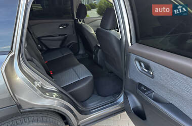 Внедорожник / Кроссовер Nissan Rogue 2023 в 