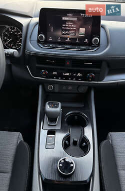 Внедорожник / Кроссовер Nissan Rogue 2023 в 