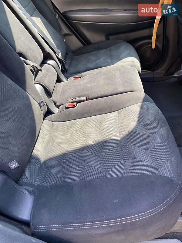 Позашляховик / Кросовер Nissan Rogue 2016 в Полтаві