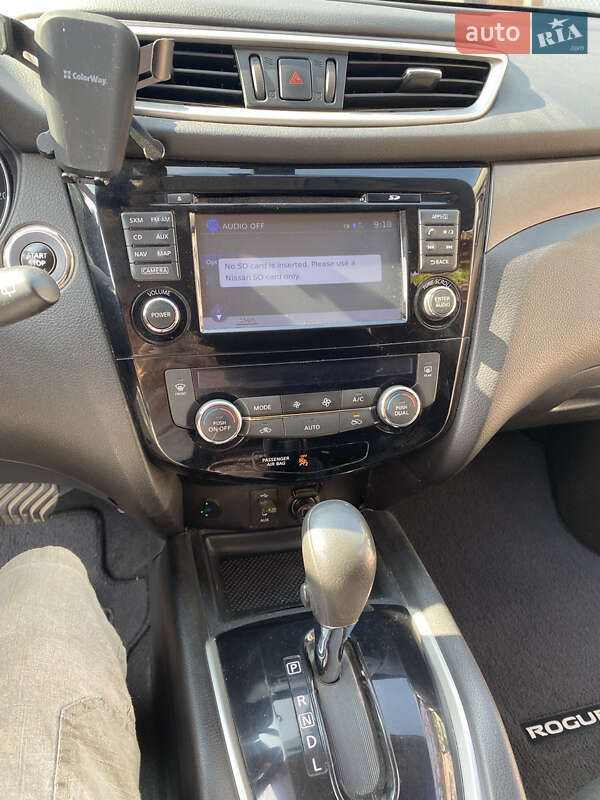 Позашляховик / Кросовер Nissan Rogue 2016 в Полтаві