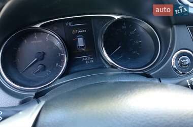 Внедорожник / Кроссовер Nissan Rogue 2014 в 