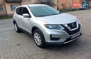 Внедорожник / Кроссовер Nissan Rogue 2017 в Кобеляках