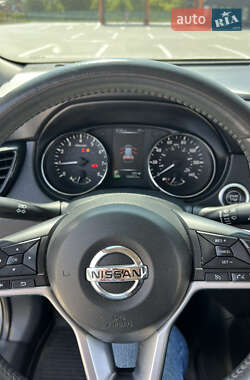 Внедорожник / Кроссовер Nissan Rogue 2016 в 