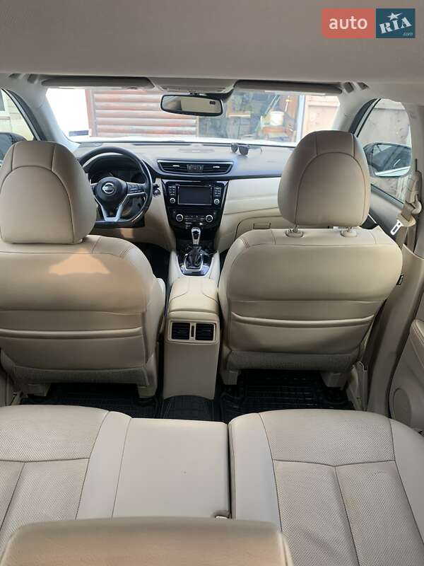 Позашляховик / Кросовер Nissan Rogue 2017 в Білій Церкві
