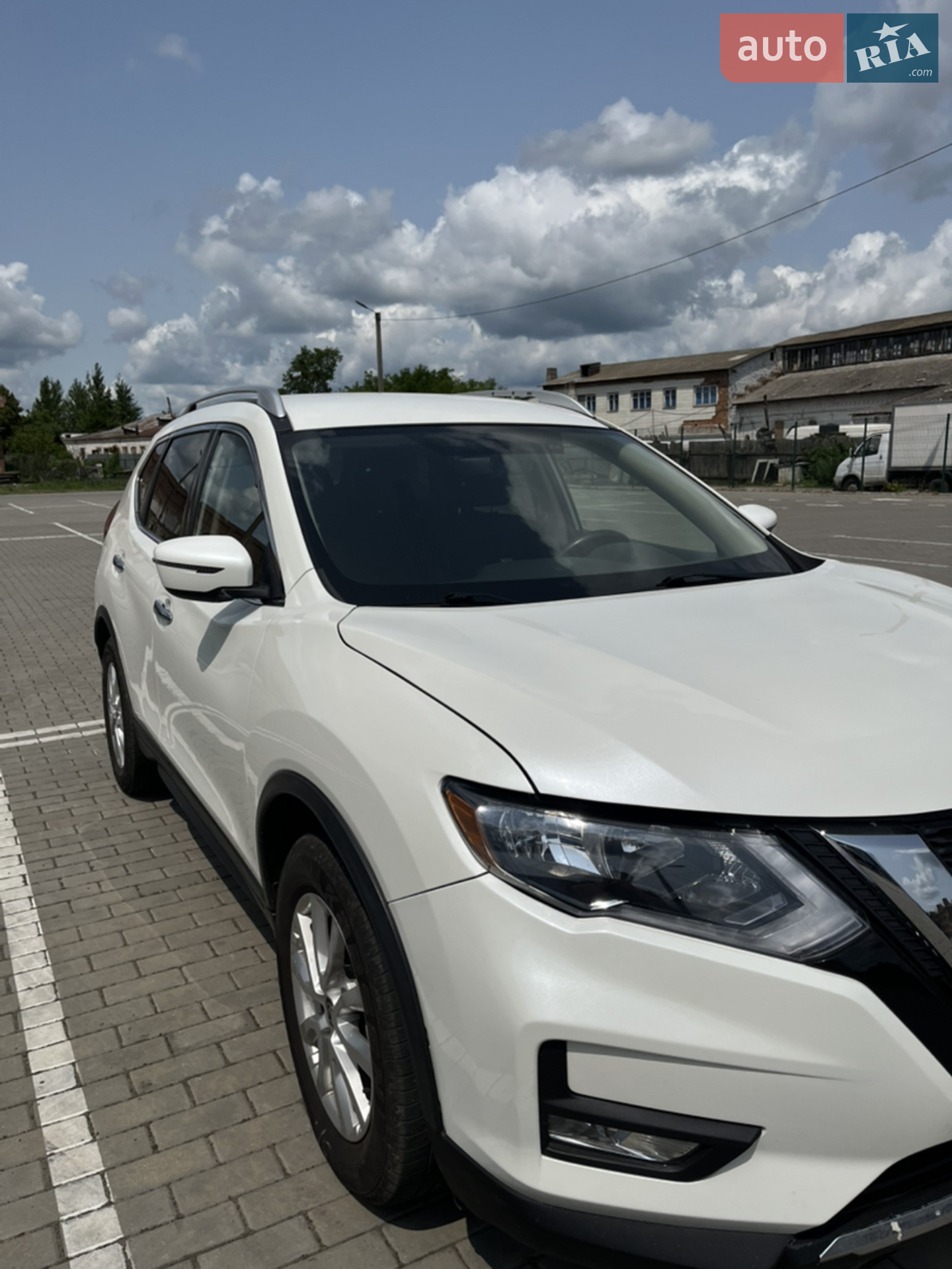 2018 Nissan Rogue - мініатюра 2