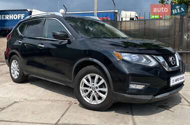 Позашляховик / Кросовер Nissan Rogue 2017 в Києві