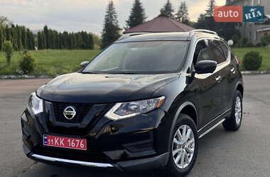 Позашляховик / Кросовер Nissan Rogue 2018 в Косові